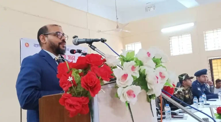 গণভোটে ‘হ্যাঁ’-না’ ভোট প্রদানে আমার কোন আপত্তি নেই. ডিসি ইলিয়াস মিয়া