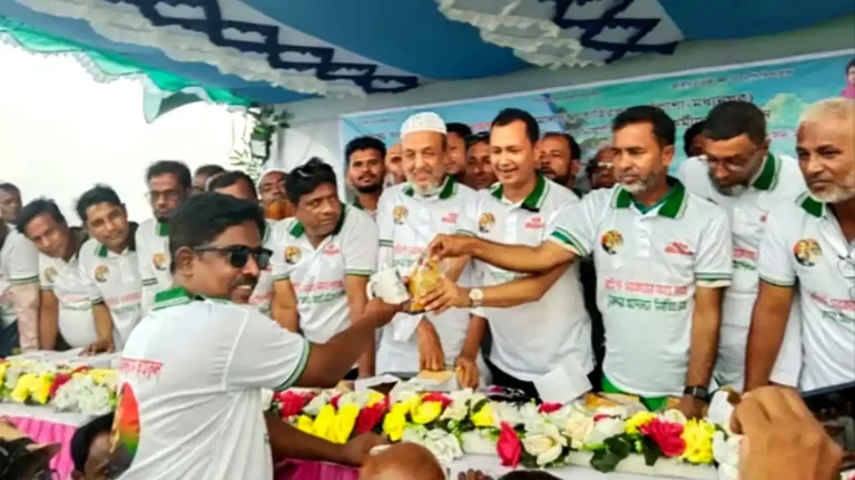 ফ্যাসিস্ট আওয়ামী সরকারের আমলে নির্যাতিত বিএনপি নেতা-কর্মীদের নিয়ে হাওরে এমপির মিলনমেলা