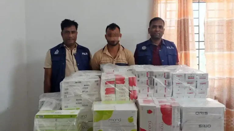 কানাইঘাটে ৫ লাখ ২০ হাজার টাকার ভারতীয় সিগারেট ও টায়ার জব্দ, গ্রেপ্তার ১
