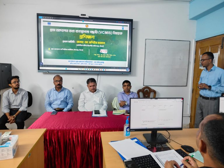 প্রান্তিক মানুষের বিচারিক সেবা নিশ্চিত করতে আন্তরিকতার সঙ্গে কাজ করতে হবে: বিভাগীয় কমিশনার