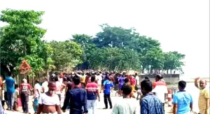 তাহিরপুরে মসজিদ মাইকে ঘোষণা দিয়ে ৪ গ্ৰামবাসীর সংঘর্ষে আহত ৩০ জন