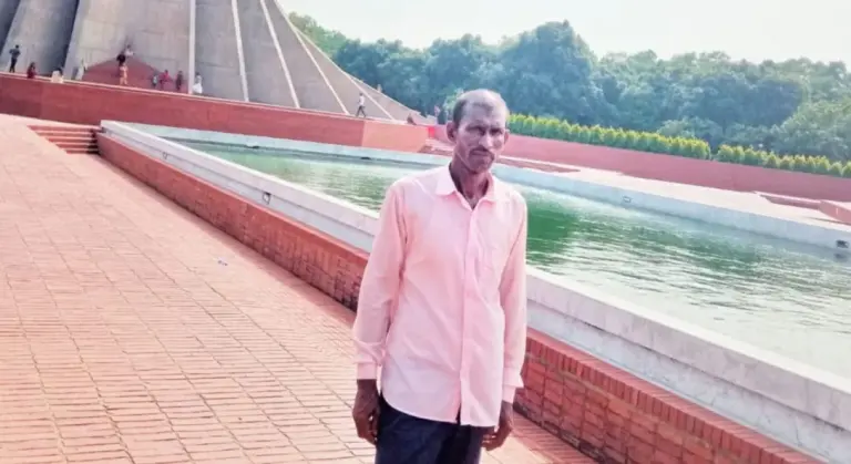 জাফলংয়ে নদীর মাটিচাপায় প্রাণ গেল বালুশ্রমিকের