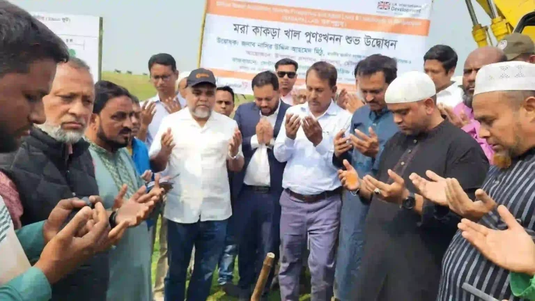 বড়লেখায় মরা কাকড়া খাল খনন উদ্বোধন করলেন নাসির উদ্দিন মিঠু এমপি
