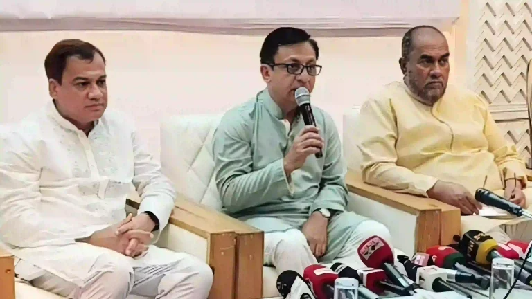 শাহজালাল মাজারের অর্থ ব্যবস্থাপনায় স্বচ্ছতা আনতে বাণিজ্যমন্ত্রীর নেতৃত্বে গঠন করা হলো ১২ সদস্যের কমিটি