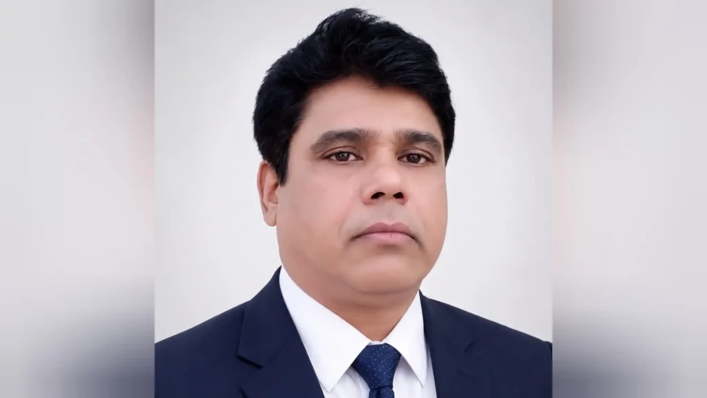পচন যখন গোড়ায়: একটি ডিম হাতিয়ে নেওয়া ও আমাদের সামষ্টিক নৈতিক দেউলিয়াত্ব