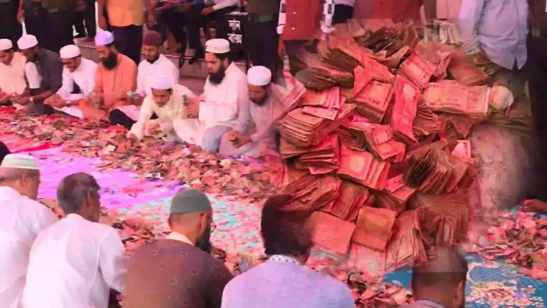 শাহজালাল (রহ.) মাজারে ১৮ দিনে মিলেছে ৪৭ লাখ টাকা, সঙ্গে সোনা ও বিদেশি মুদ্রা