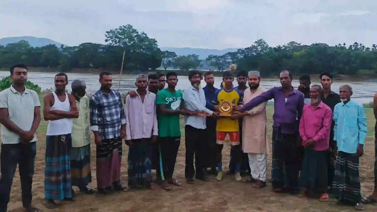 নতুনকুঁড়ি চ্যাম্পিয়নশিপে গৌরব, সাকিলকে সংবর্ধনা দিলেন ডা: ছাদিকুর রহমান খান