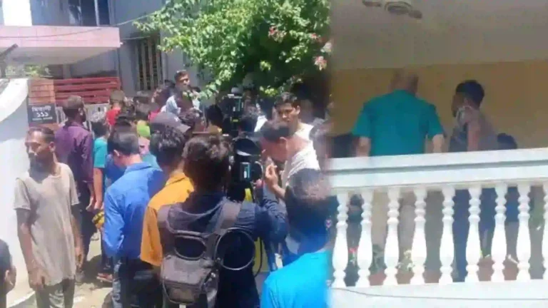 সিলেটে বাসার দরজার নিচ দিয়ে  গড়িয়ে পড়ছিল রক্ত, ভেতরে মিলল  তিনজনের মরদেহ