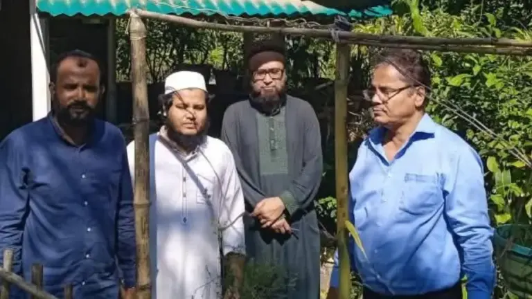 বড়লেখায় বৃক্ষ বন্ধু নার্সারি পরিদর্শনে কৃষি বিভাগের ঊর্ধ্বতন কর্মকর্তারা